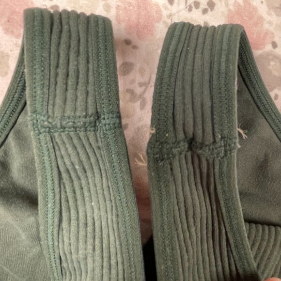 aerie SMALL Ribbed Sports Bra / Top - Dark Green - removable pads included - Picture 11 of 11